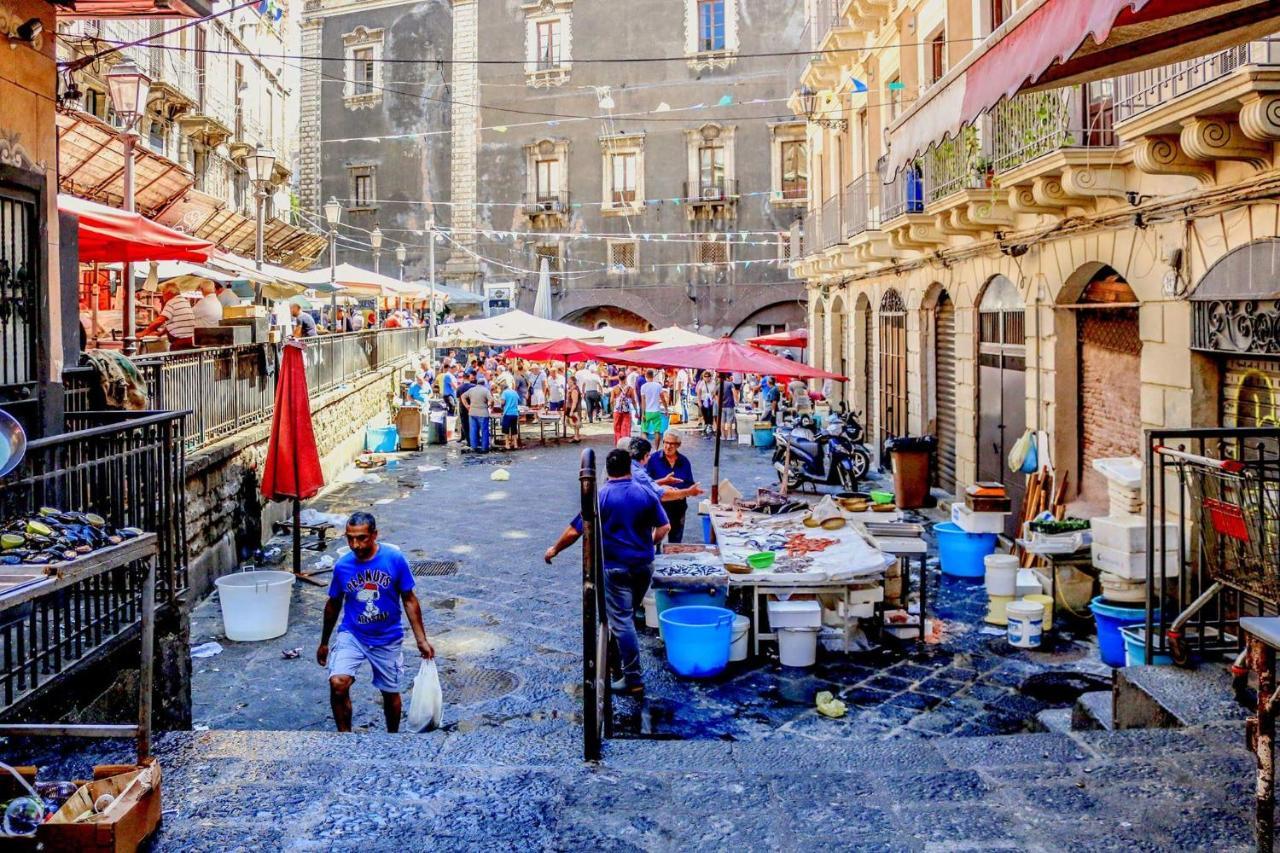Fabrizi Bed & Breakfast Catania Bagian luar foto