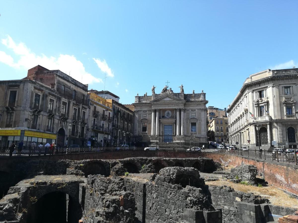 Fabrizi Bed & Breakfast Catania Bagian luar foto
